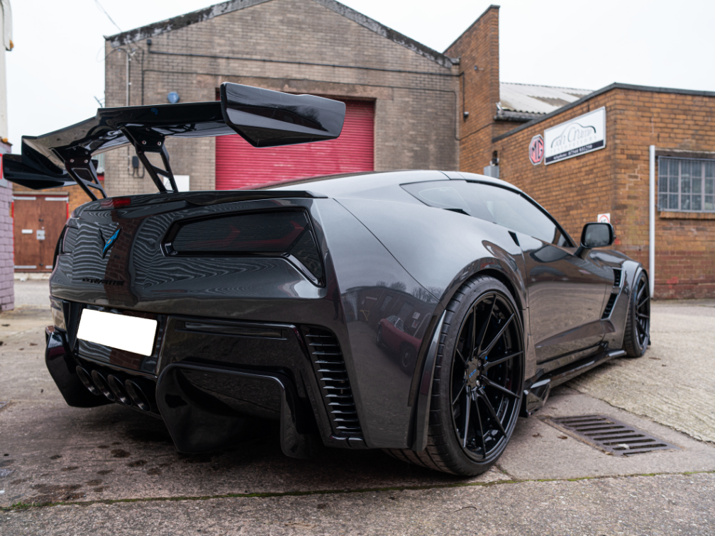 Body Kit Fitting Black Car